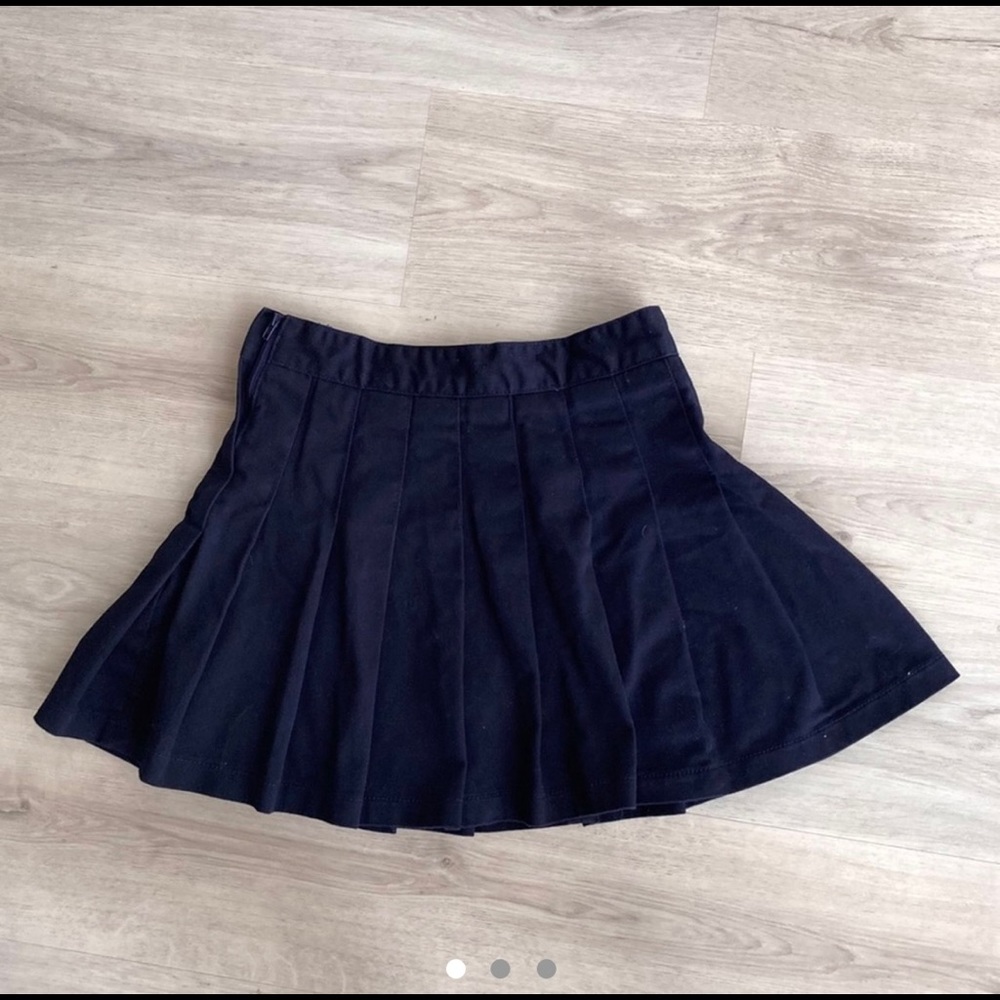 Brandy Melville Dana Skirt in Navy blue